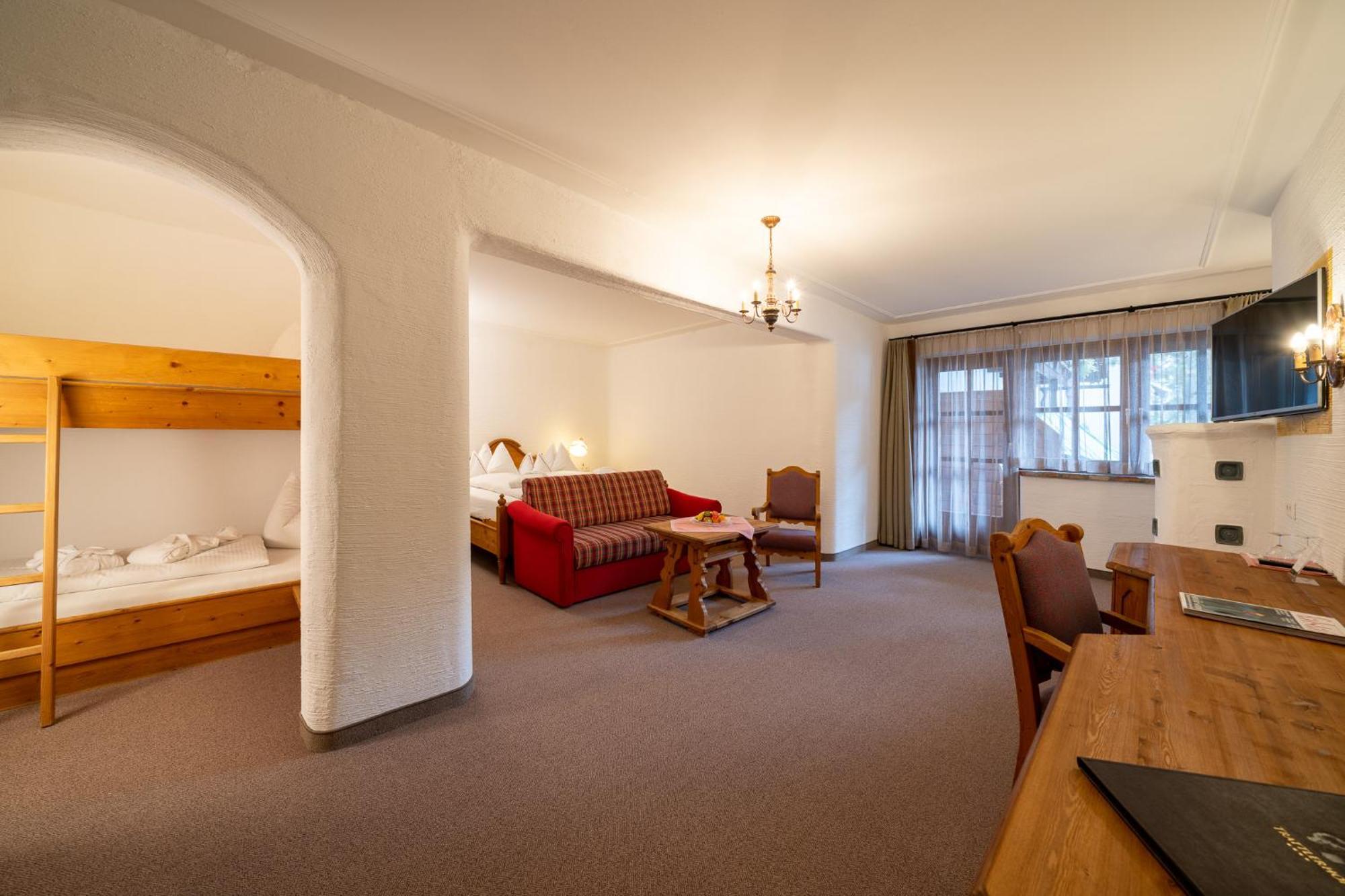 Hotel Trattlerhof Бад Кляйнкирххайм Экстерьер фото