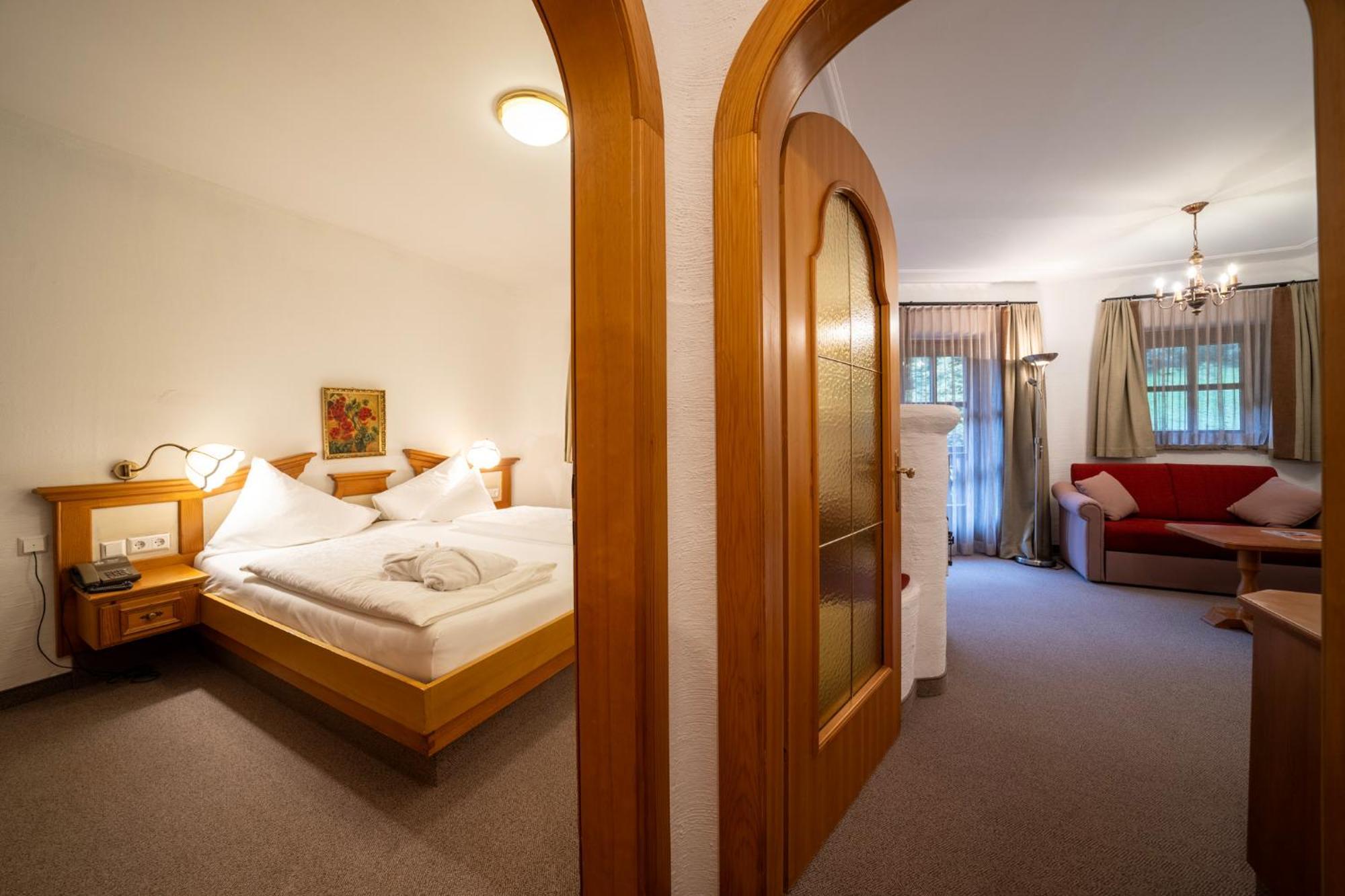 Hotel Trattlerhof Бад Кляйнкирххайм Экстерьер фото
